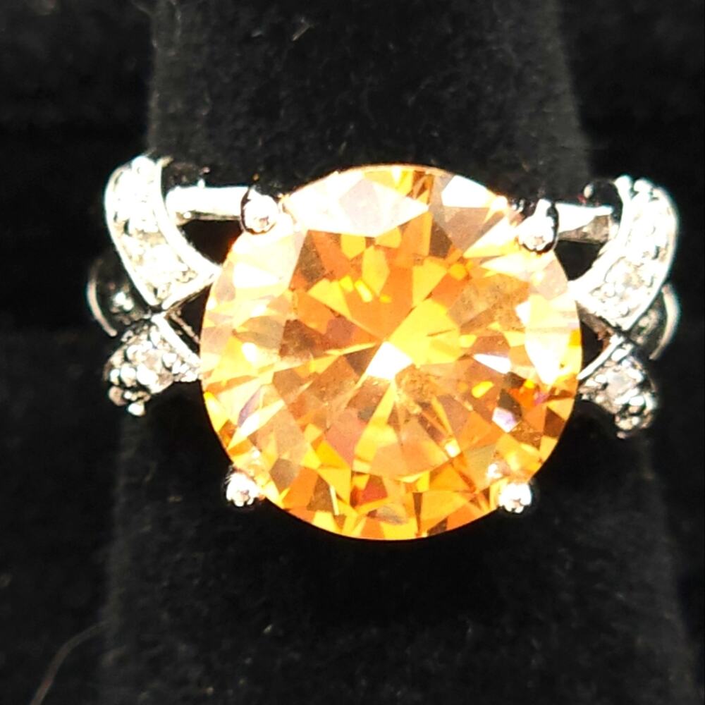 Round Cut Champagne‎ Ring Gift Silver Cubic Zirconia Detail Women's Size 6 NWT